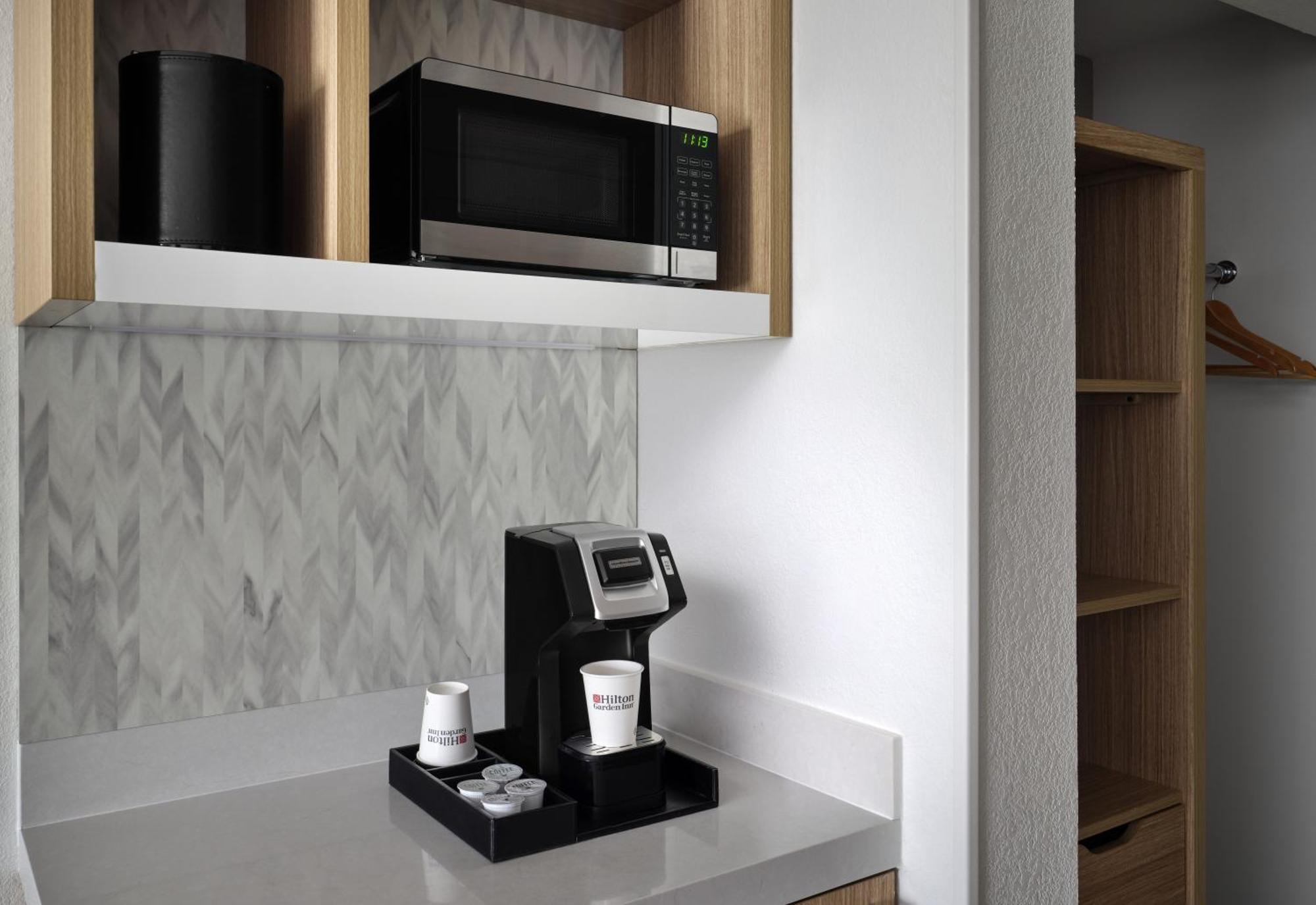 Hilton Garden Inn Tampa East Brandon Mango Exteriör bild